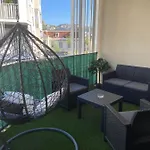 Appartement T2, Residence Au Calme. Parking Prive